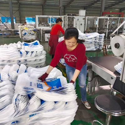 ブロック最下PPは袋をセメントで接合している